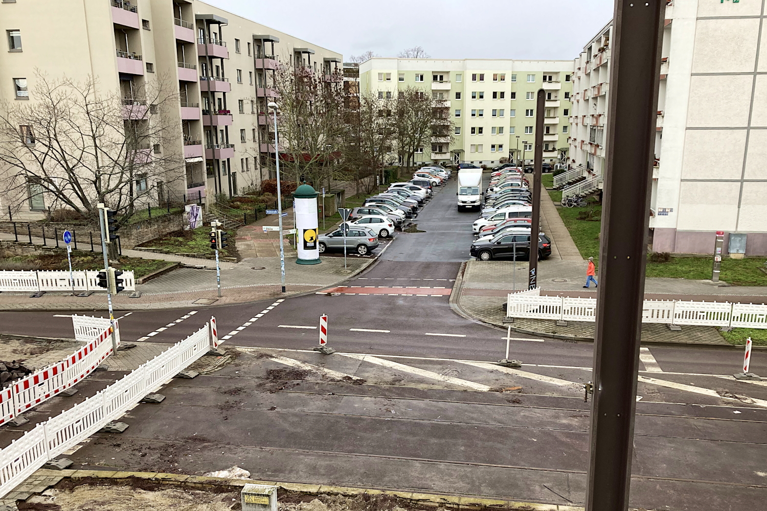 Bild vergrößern: Zufahrt von der Brücktraße zur Bandwirkerstraße, 02/23